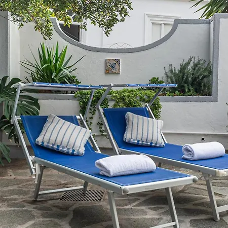 Nyaraló Michela, 2br, 2bt, Patio, Newly Renovated *