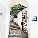 Michela, 2br, 2bt, Patio, Newly Renovated *