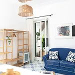 Michela, 2br, 2bt, Patio, Newly Renovated