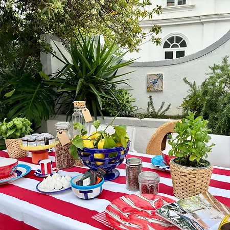 Michela, 2br, 2bt, Patio, Newly Renovated 度假居 *